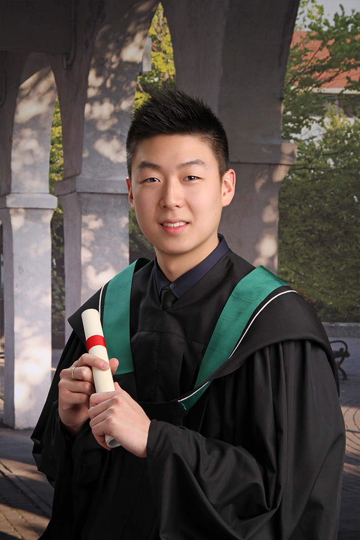 Graduate portrait session image small 1 Graduate portrait session image small 1